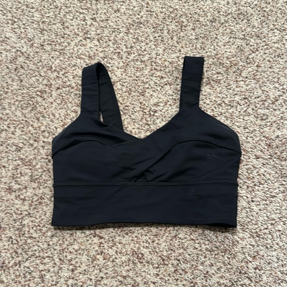 Lululemon twist front sports bra
